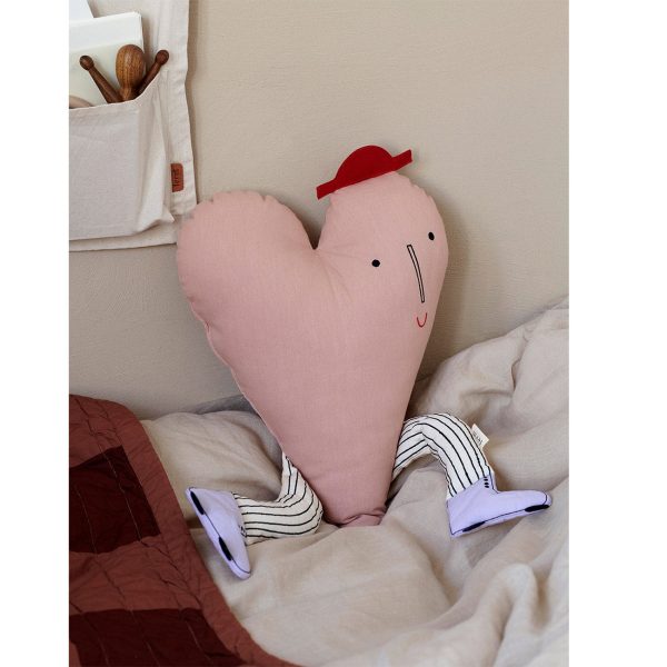 Ferm Living Heart Cushion Dusty Rose Fashion