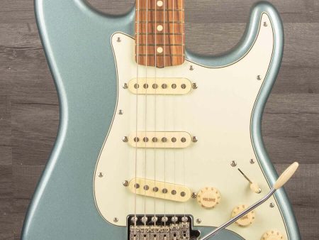 USED - Fender Vintera  60s Stratocaster Ice Blue Metallic Supply