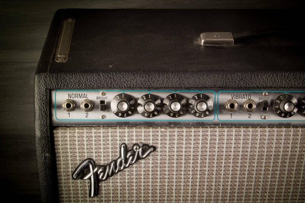 USED - Fender Vibrosonic Reverb Amplifer Manufactured In 1974 Online Sale